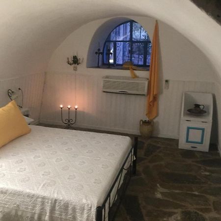 Lagadi 1860 Pensionat Trakhila Exteriör bild