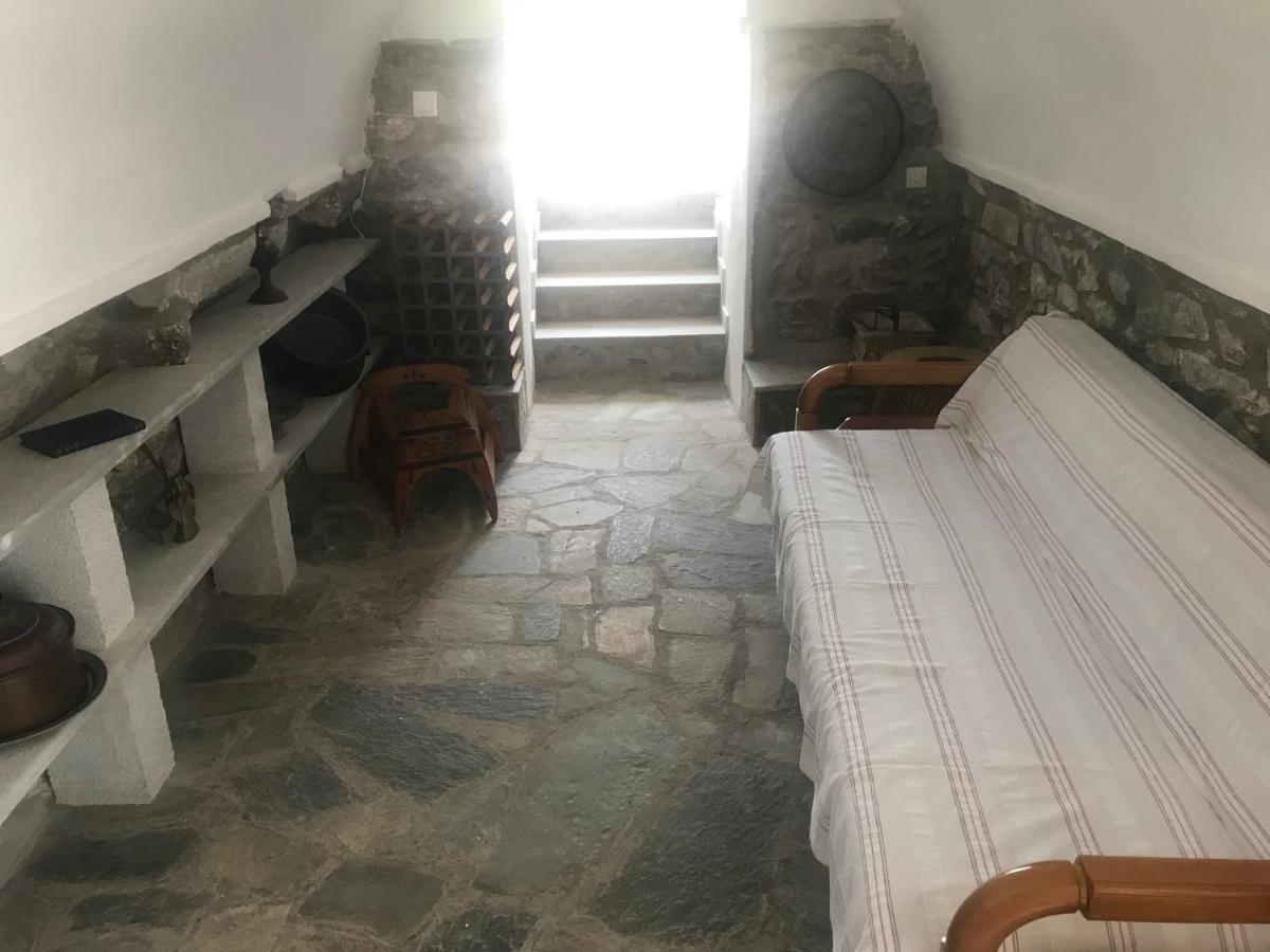 Lagadi 1860 Pensionat Trakhila Exteriör bild